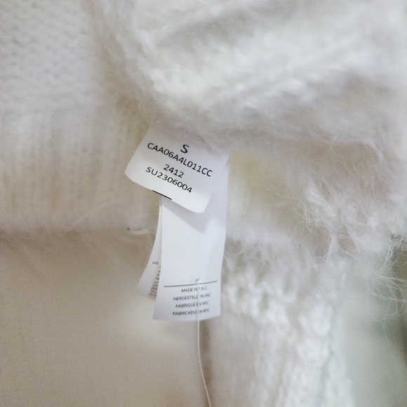 Cupshe x Jojo White Soft Snow Fuzzy Cutout Knit Sweater - Picture 4 of 5